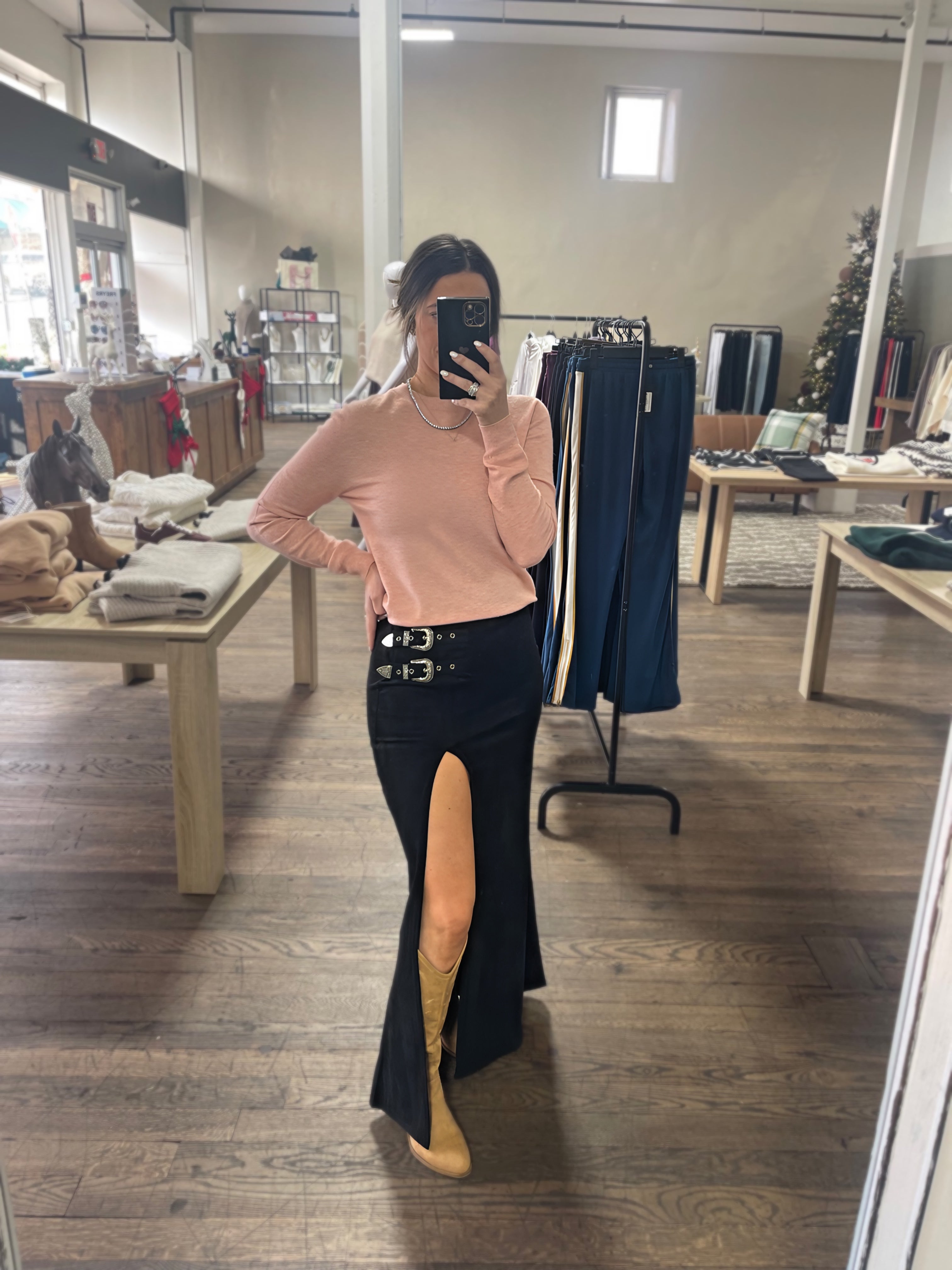 High Slit Buckle Skirt - Black