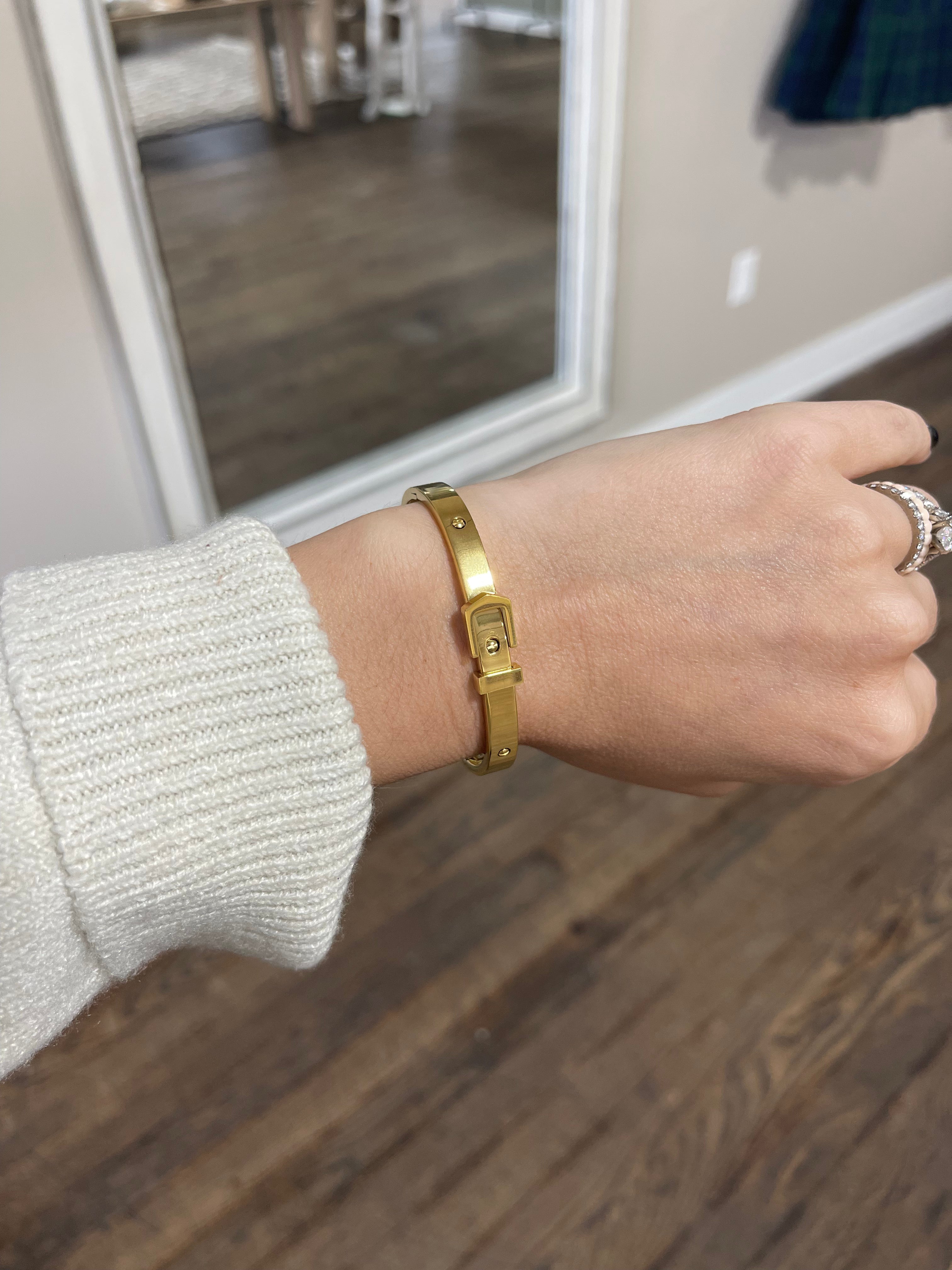 Buckle Bangle - Gold
