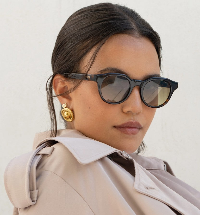 Cameron Acetate Unisex Round Sunglasses: Tortoise / Gradient Green