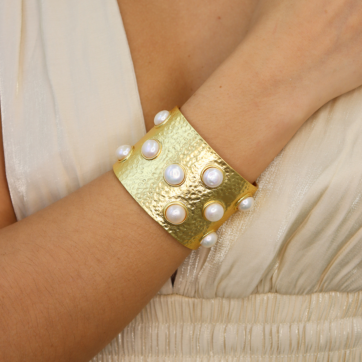 Elegant Pearl Statement Cuff - 24K Gold Plated: Gold